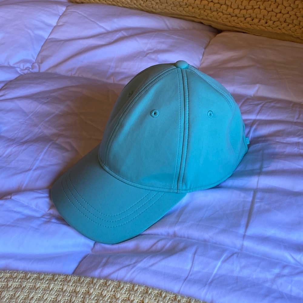 🍋lululemon turquoise hat